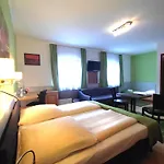 מלון Smart-inn